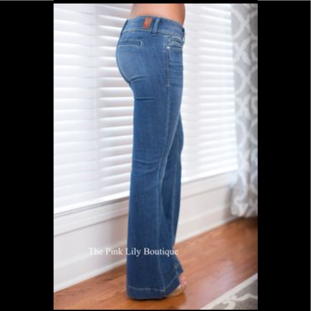 Brand New ✨ The Bailey Flare Jeans ✨ - Picture 2 of 6